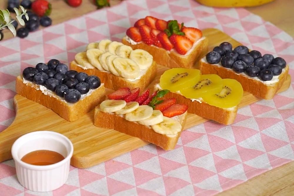 早午餐這樣做超快！「水果厚片吐司」繽紛吸睛