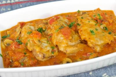 一鍋到底「番茄起司燉雞」！軟嫩雞腿佐酸甜醬汁超下飯