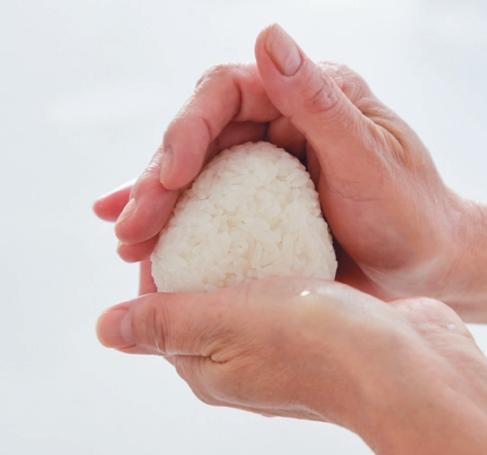 一飯一湯簡單吃出健康！日營養師教做「腸活」飯糰＋味噌湯