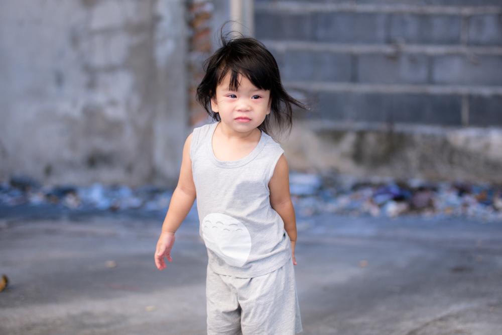 便秘多吃蔬果、多喝水就好？嬰幼兒便秘怎麼辦？醫曝改善撇步