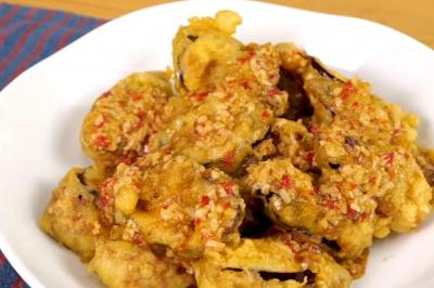 茄子變好吃有秘訣！「魚香茄盒」超下飯醬汁、香酥炸粉配方公開