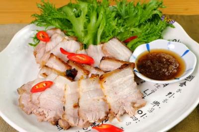 「水煎豬五花」一鍋到底去腥又逼出油膩！皮脆內嫩秒上桌