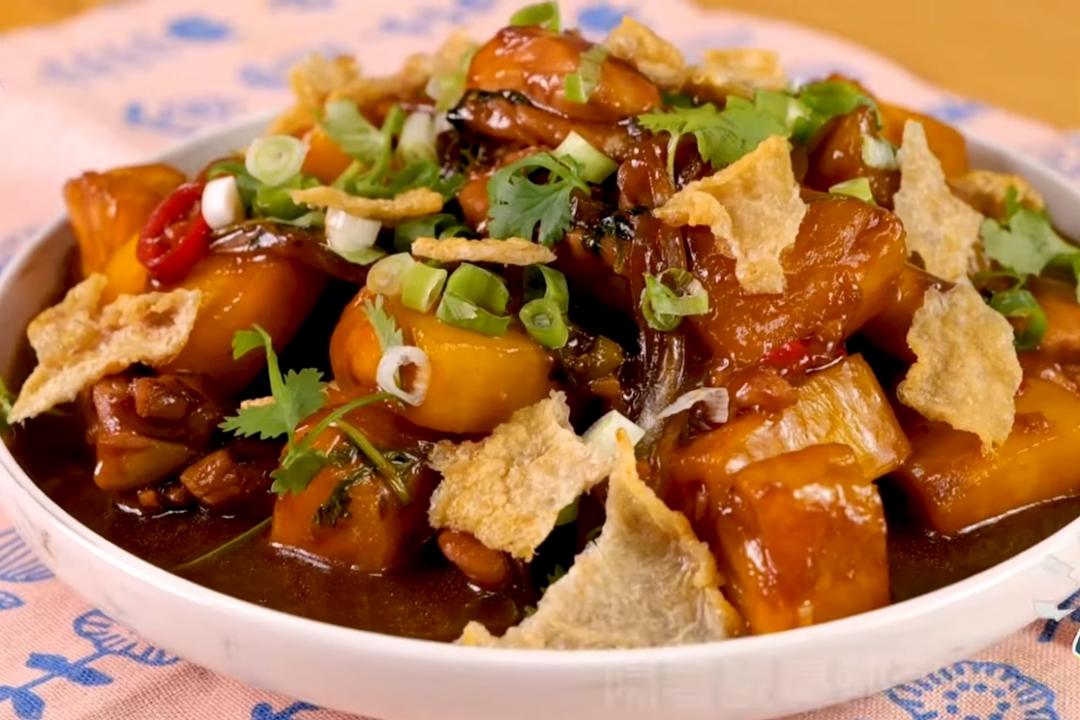 「鳳梨燒雞」酸甜好下飯！雞皮香脆、雞肉軟嫩添豐富口感