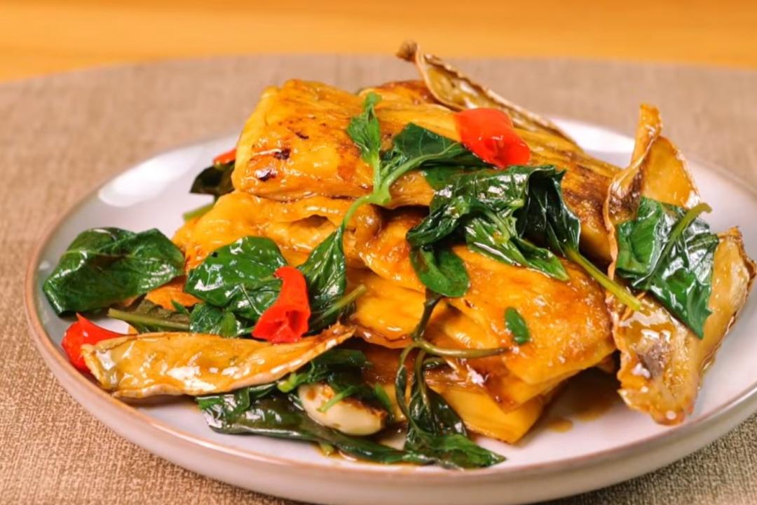 「三杯豆包」一鍋到底做下飯神菜！鹹香夠味無肉也歡