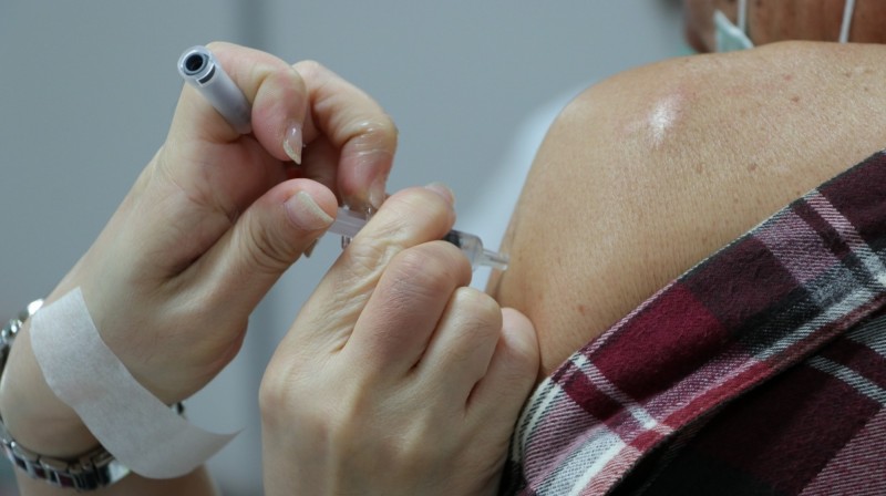 醫病》流感重症非老幼專利 中壯年占3成