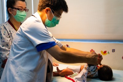 新手爸媽看這裡 兒科醫師解密兒童健康手冊