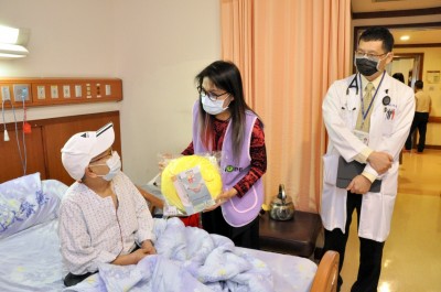 不畏疫情 癌症基金會「聽希望在唱歌」依約開唱