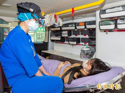 童綜合醫護守護白沙屯香燈腳 籲有感冒症狀信眾勿參加進香