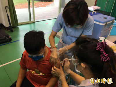 兒童莫德納第2劑 雲林71家院所開打