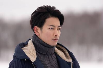 健康網》《初戀》佐藤健因「疝氣」腰痛？ 醫：應是椎間盤突出