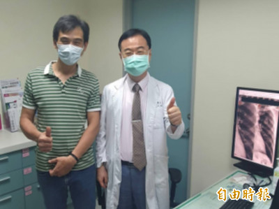 5旬男服高劑量類固醇止頭痛     竟引發肺腫塊經氧氣治療康復