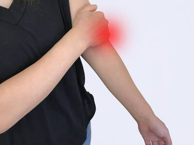 健康網》跟網球肘說掰掰！ 正確治療不復發