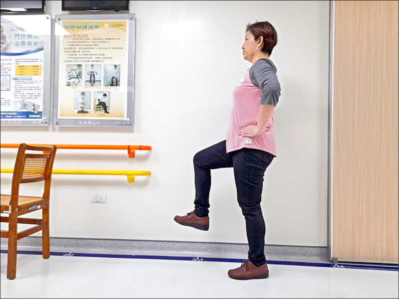 4招伸展龍轉乾坤 健康龍總來