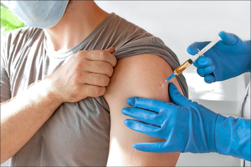 類流感、新冠疫情 最快本週進入高峰