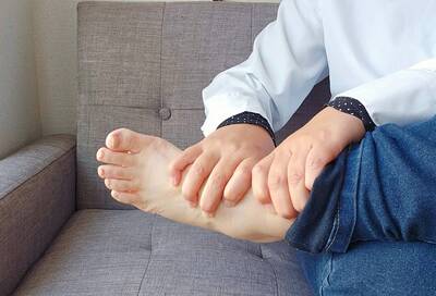 健康網》足底筋膜炎好困擾 中醫授4招在家緩解