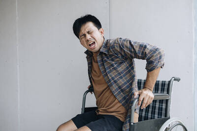 健康網》臀腿麻痛是壓迫坐骨神經？ 醫見「屁股紅」揪出皮蛇