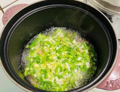 健康網》吃蔥抗感冒！ 營養師1道「蔥雞湯」提升免疫力