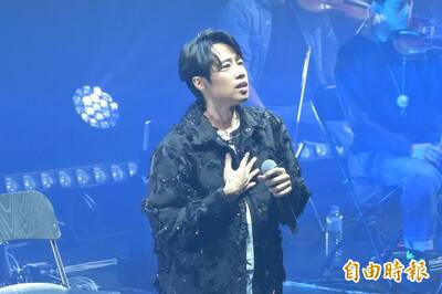 TANK心臟病開唱突摸胸！ 醫：出現3+1症狀速就醫