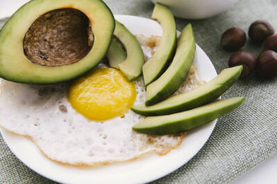 健康網》爆痘又痛又醜好困擾？ 醫推4種食物助改善