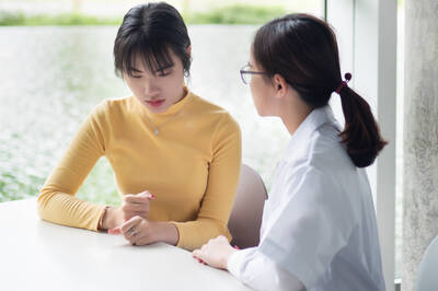 8月新制將上路！3次免費心理諮商擴大 語音轉手語系統上線