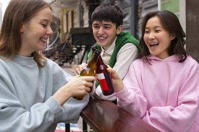 健康網》給青少年喝無酒精啤酒？  專家：恐「無縫接軌」酒精版