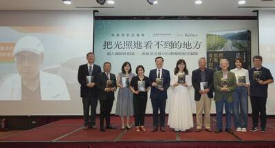 行動醫療點亮南迴！「超人醫師」徐超斌一人到一群人的故事