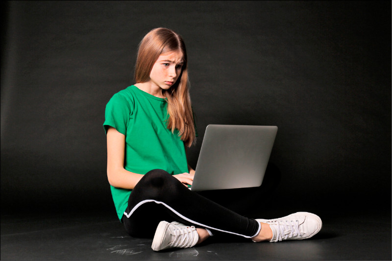 青少年網路成癮 快求助精神科醫師