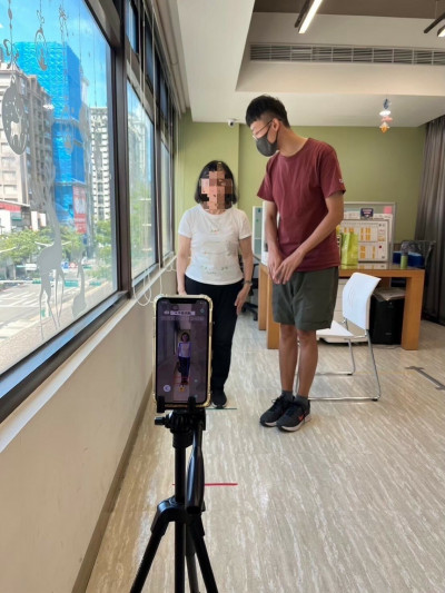 設計「防跌骨架鑑測APP」 台科大新創研發獲獎