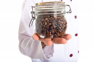 喝咖啡時間很重要！最新研究：早上喝可降低心血管疾病風險31％