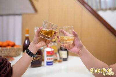 健康網》小酌也「毋通」！ 營養師推2飲品來代酒