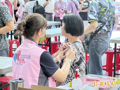 搶打流感疫苗 新北一天接種逾1.1萬劑 創單日新高