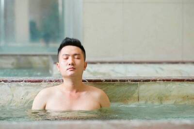 健康網》染流感泡湯排毒助復原？ 醫：害身體系統中毒