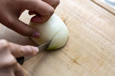 健康網》洋蔥「不淚」這樣切！ 農糧署曝「3訣竅」