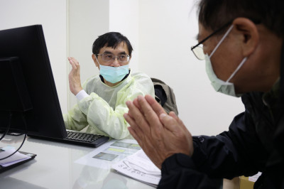 花蓮慈院支援長濱衛所 醫師來回200公里打擊肝病