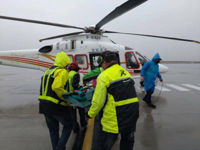 澎湖老翁元宵節腦出血 凌天航空緊急後送高雄長庚