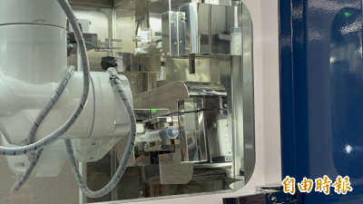 奇美攜手企業研發「化療調配機器手臂」 望節省藥師人力