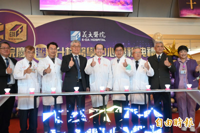 義大醫院20週年院慶加薪 院長喊話醫護留下打拚