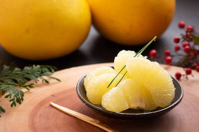 健康網》柚子配優酪乳會中毒？ 食藥署闢謠：只腸胃不適