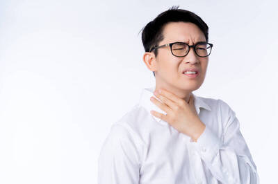 健康網》換季喉嚨卡卡不適 醫教6招預防慢性咽喉炎