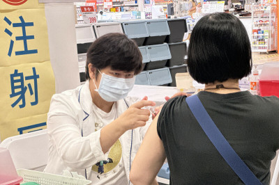 新冠下月迎高峰！疾管署：疫苗庫存充足 打氣上升21％