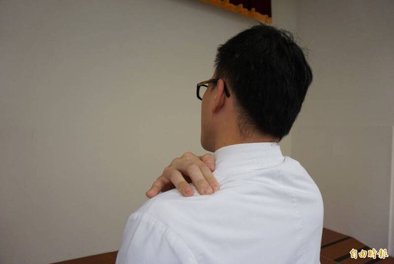 脖子出問題也會頭痛！醫曝頸因性頭痛警訊