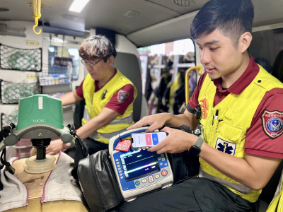 桃消NFC感應技術於到院前啟動葉克膜 與死神搶命
