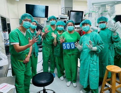 把關民眾健康 新竹台大分院達文西手術 突破500台里程碑
