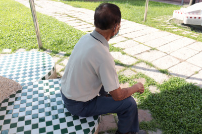 8旬翁變孤僻 家人誤認憂鬱症就醫才知是失智