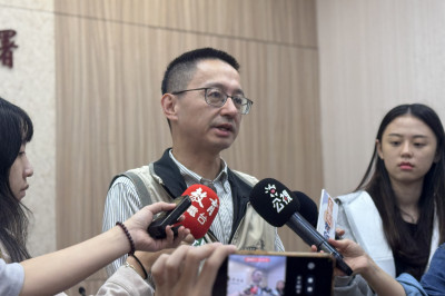 流感疫情仍在高原期! 左流右新二階11月開打 流感疫情仍在高原期! 左流右新二階11月開打