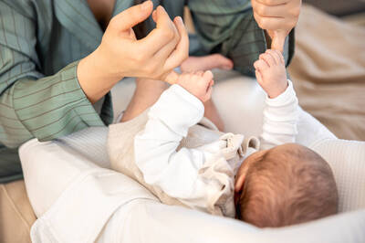 高雄5月嬰發燒診所卻給過敏藥水 藥師堅沒拿錯藥家長氣炸