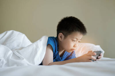 健康網》滑手機也累 中醫3步驟幫身心重新開機