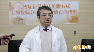 失智症不再絕望！CEO吃這「自費藥」除腦內有毒蛋白 提升生活能力