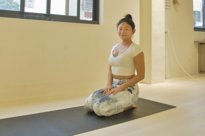 過年不是躺到痛 瑜珈老師教你「打牌追劇救身體」