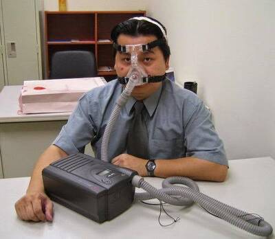 健康網》陳志金自揭：頻繁停止呼吸 戴呼吸器睡覺24年